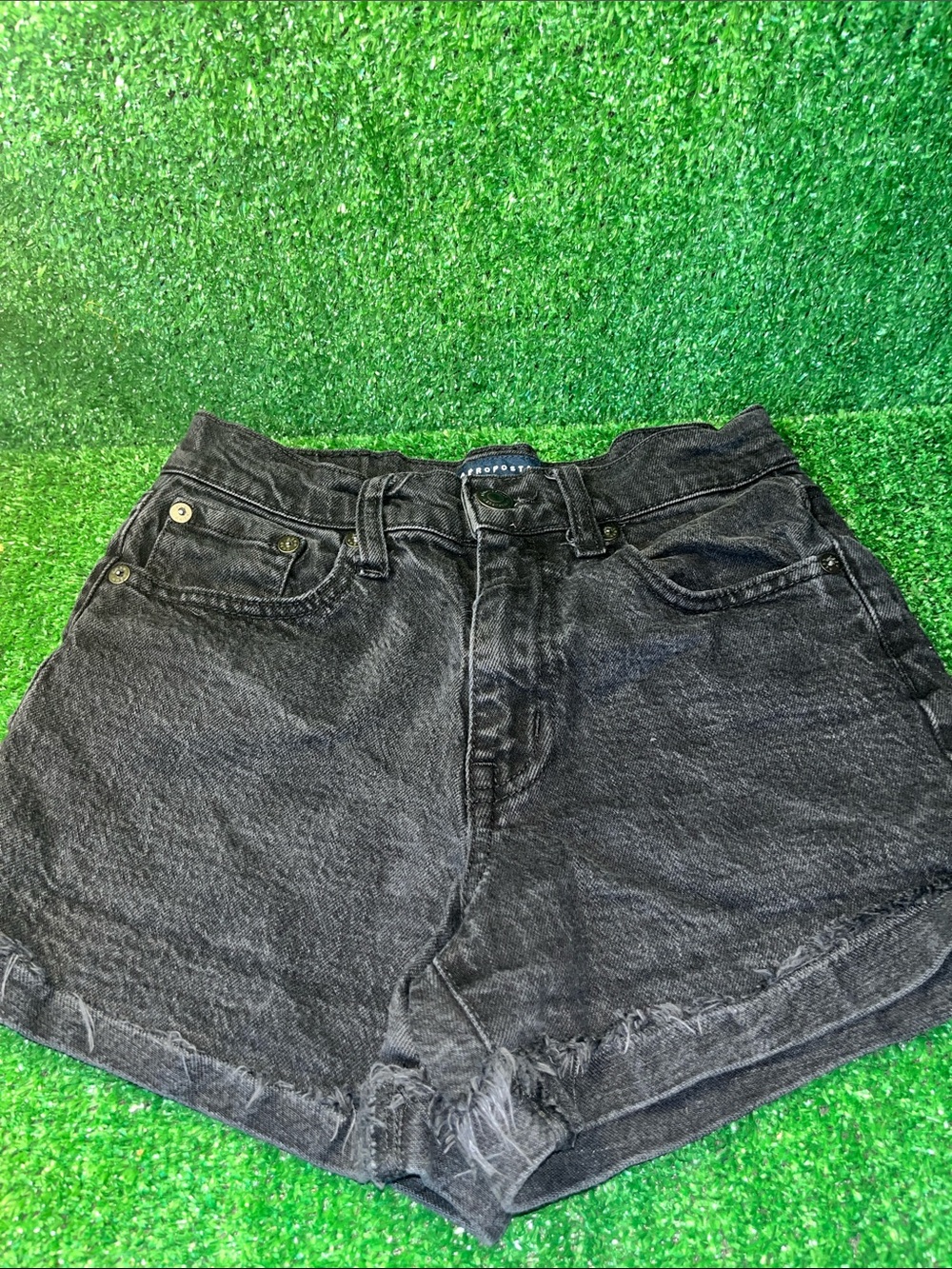Aeropostale Womens Size 0 Black Mom Short